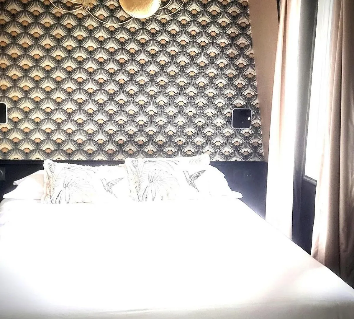 Cosy & Chic - Eiffel Tower Apartment Paris 0*,  France